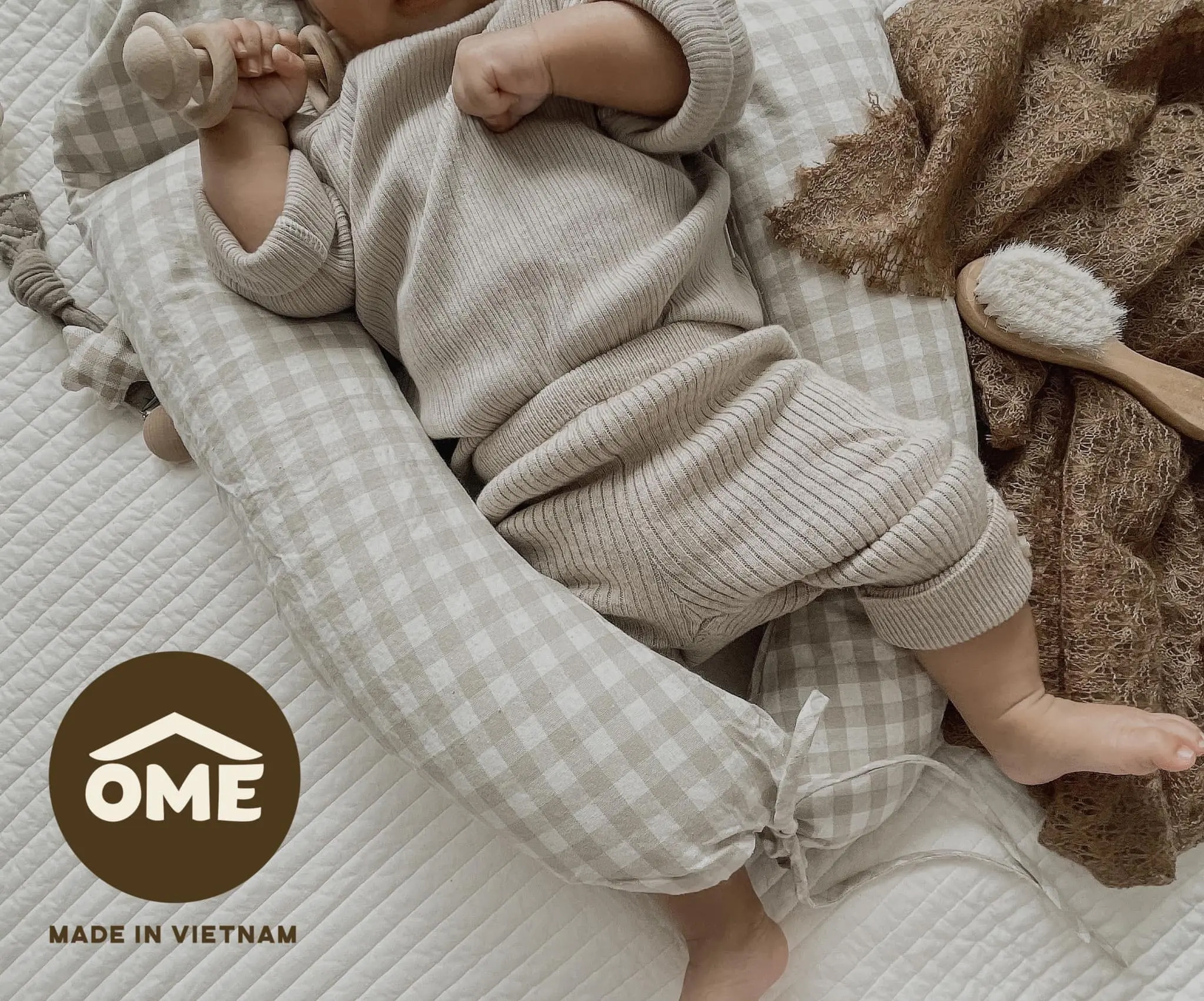 Gối ôm 4 tư thế OME - Gối Chữ U Cho Bé Gối Đa Năng - Chống Giật Mình Chống Méo Đầu, Giúp Bé Ngủ Ngon - Hình ảnh 6